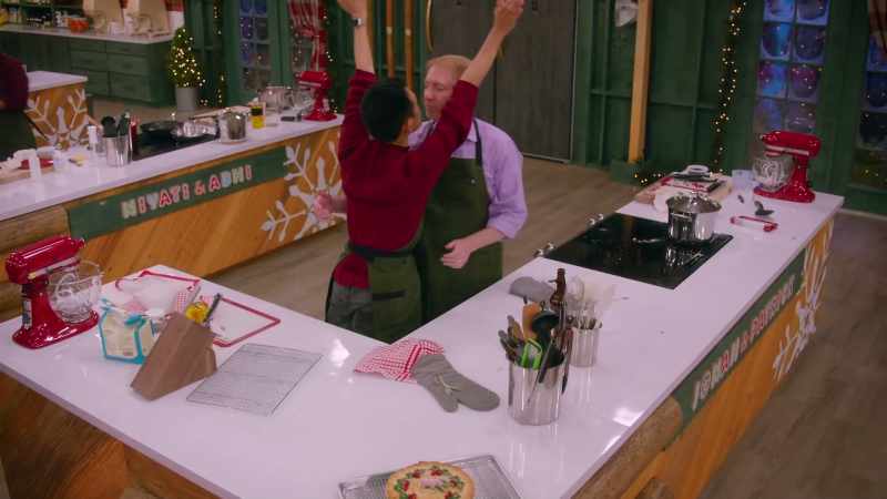 Yeah, guys! We did it. - Happy pie challenge