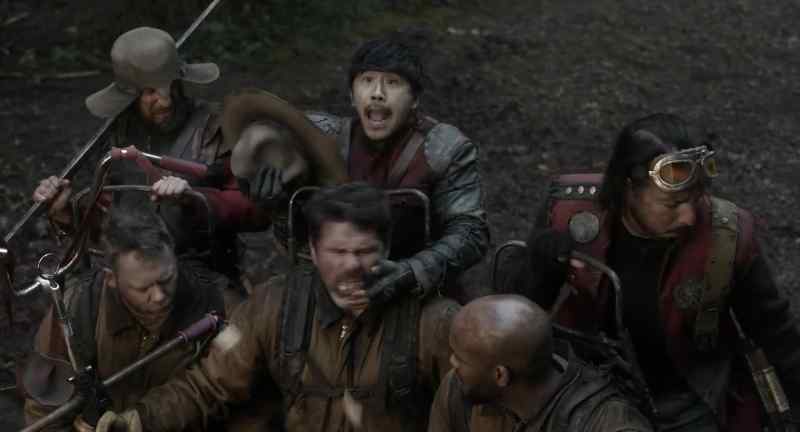 Yeah! He doesn't like it! - [snarling]