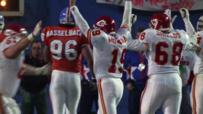 Yeah, he lit it up. - [Fontes] So I said let's get Warren Moon