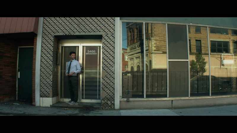 Yeah, who's there? - Oh, hi, it's Gary Bloom from the wedding