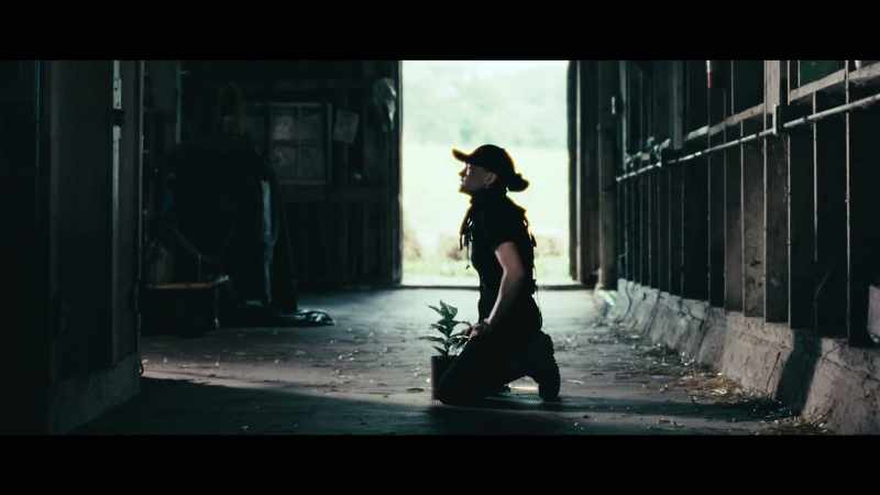 Yeah, yeah, yeah. - [Izzy] Okay, from the top