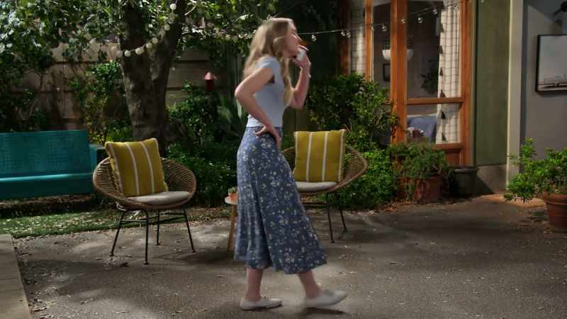 Yes, hello, Solana. It's me, Claire, your roommate