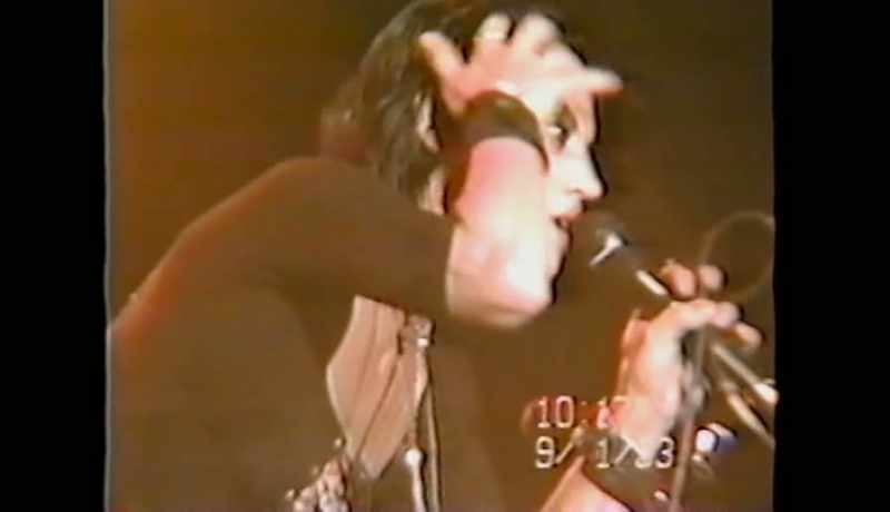 �� Yes, and lose my heart On burning sand ♪