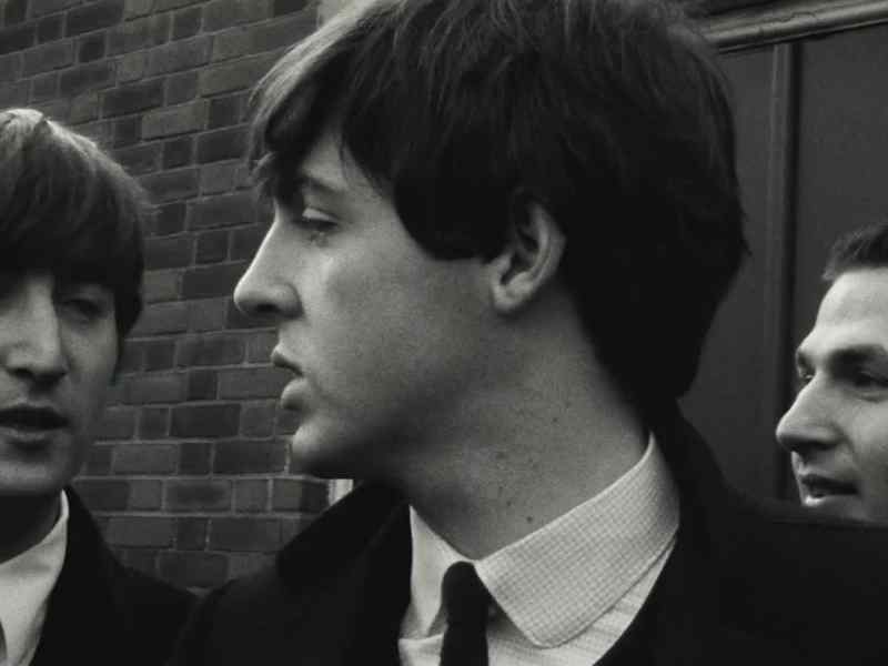 �� Yes, she loves you ♪