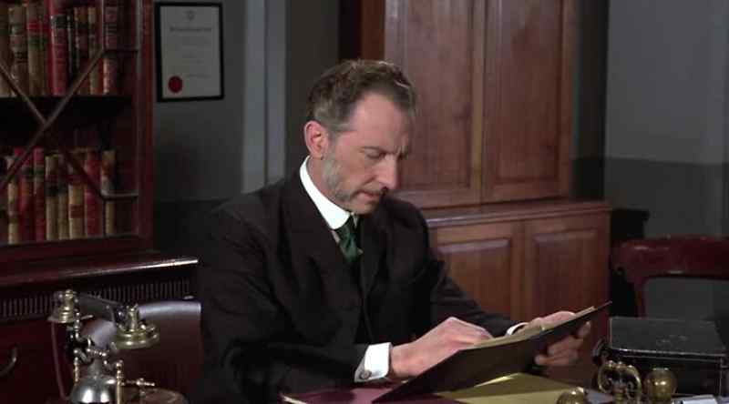 Yes, sir? - There's a full moon tonight