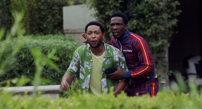 Yo, Kev. Kev, let's go inside, 'cause if it come here, I'mma kick it