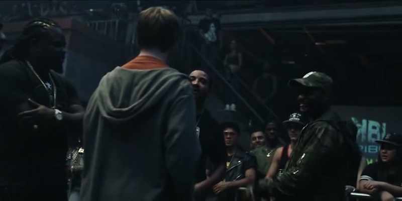 Yo, shut the fuck up when I'm rapping!