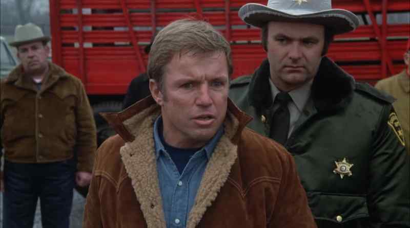 You better do not touch the engine, Pusser