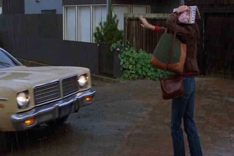 You better get in. You're gonna get wet. - Bye