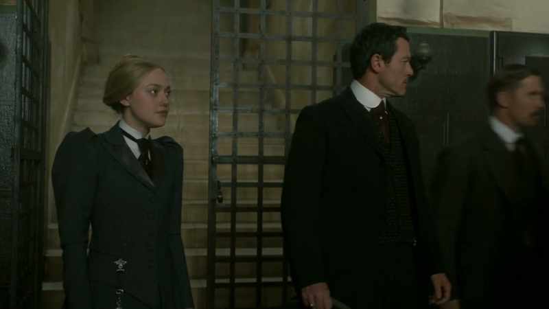 You can't be in here. - Dr. Tuthill, it's all right