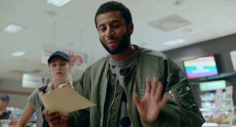 You can't fight in here. - Look at what he wrote