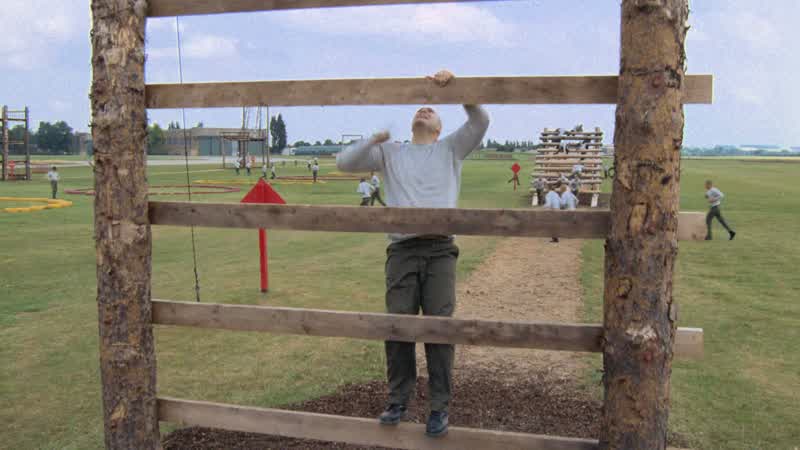 Get up here fat boyQuickly Move it up Move it up pyle Move it upYou climb obstacles like old people fuck Do you know that private pyle