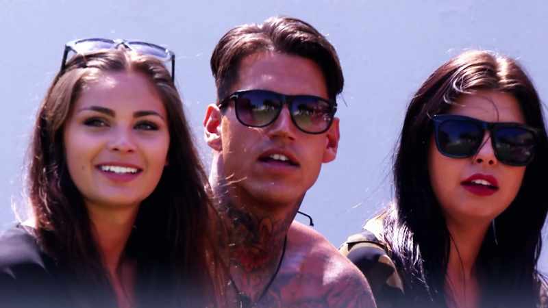 You deserve two hot new Islanders