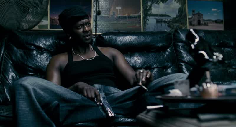You got my moneyyou leave that shit in the mailbox on your ass way out you feel meSome other motherfuckers let fool rob on themI don't play scrimmageBut I don't fuck with no kidsAnd if that girl only