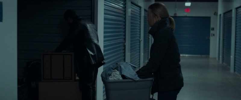 You help me find that pouch, I'll give you Lee's cut