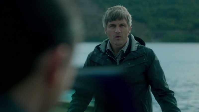 You lied about your alibi! - Aah!