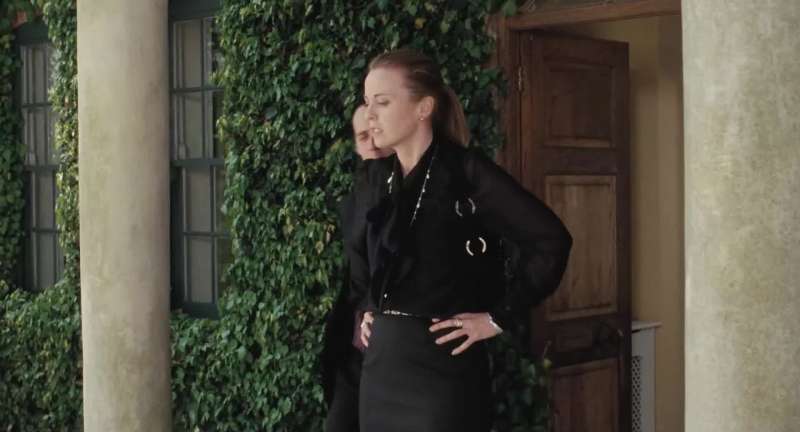 You look nice I'm dressed for a funeral