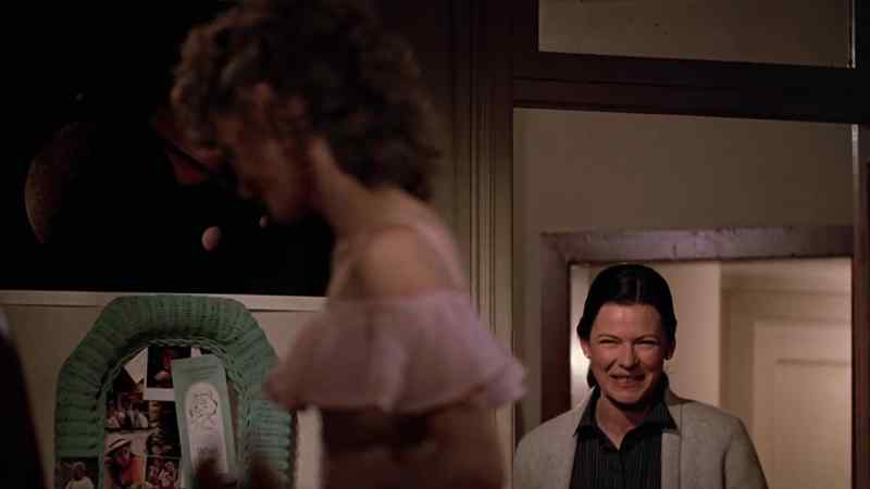 You look very nice. - Oh, no