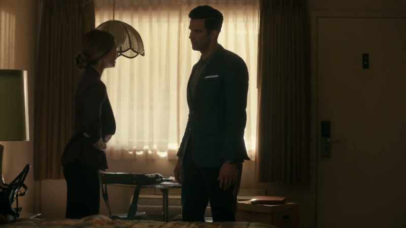 You need to leave, right now. - Jo