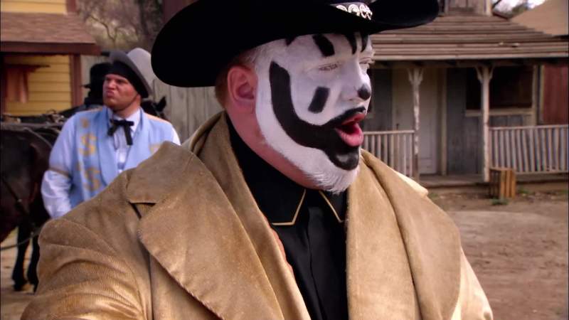You people in the town of mud bug