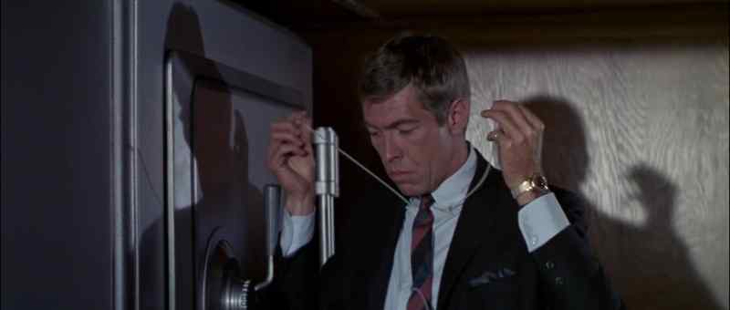 You say you speak English? - Yes, sir