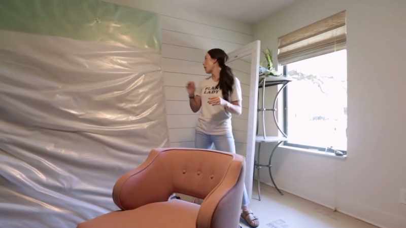 You see the shiplap on the back wall