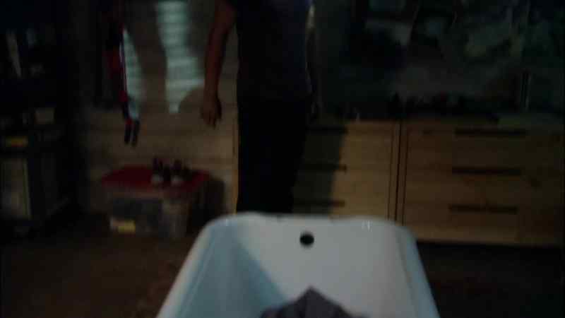 You sleep in a tub? - Yeah
