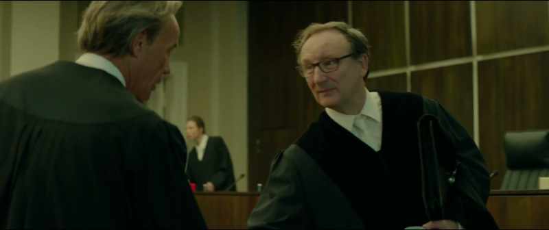 You slept well? - Excellent, why shouldn't I?