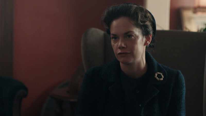 You think that Alec was set up by a double-agent working in M.I.5?