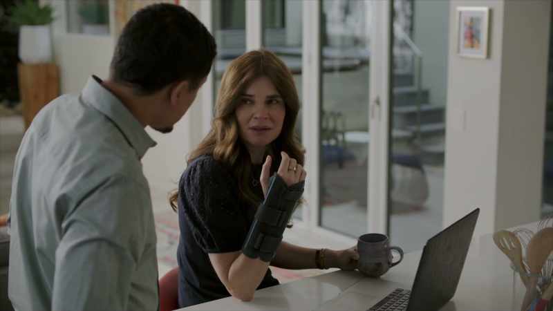 You think I'm paranoid. -[scoffs]
