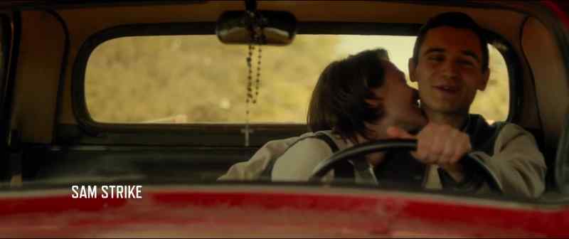 You tryin' to make us crash? -You want me to stop?