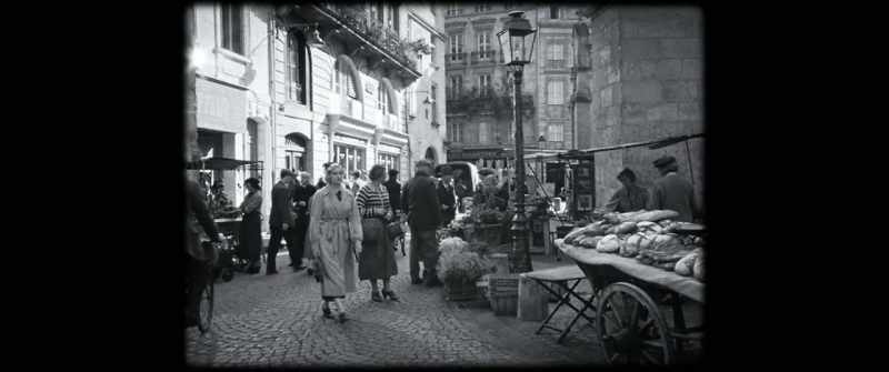 You wander aimlessly through Paris