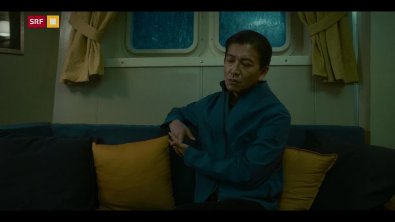 You wanted to see me. -Come in