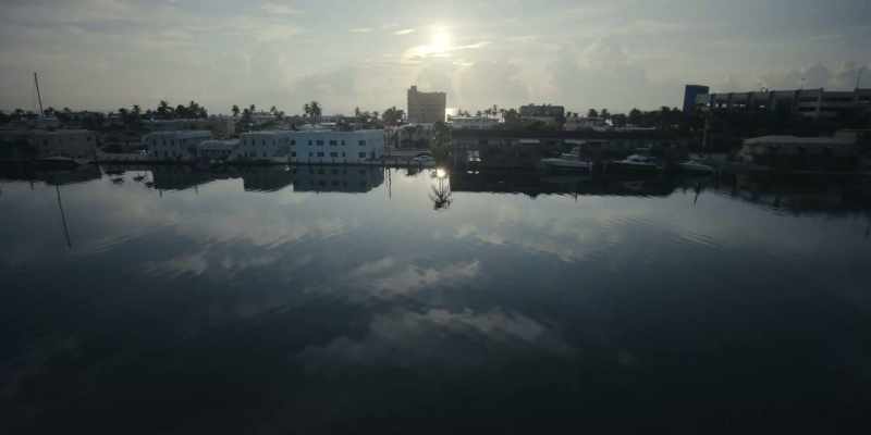 �� You'll think I'm dead, but I sail away ♪