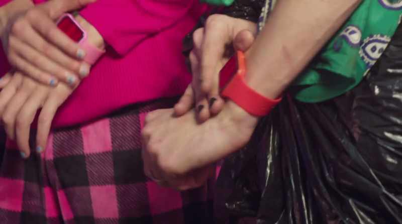Your bracelet always flashed yellow or red