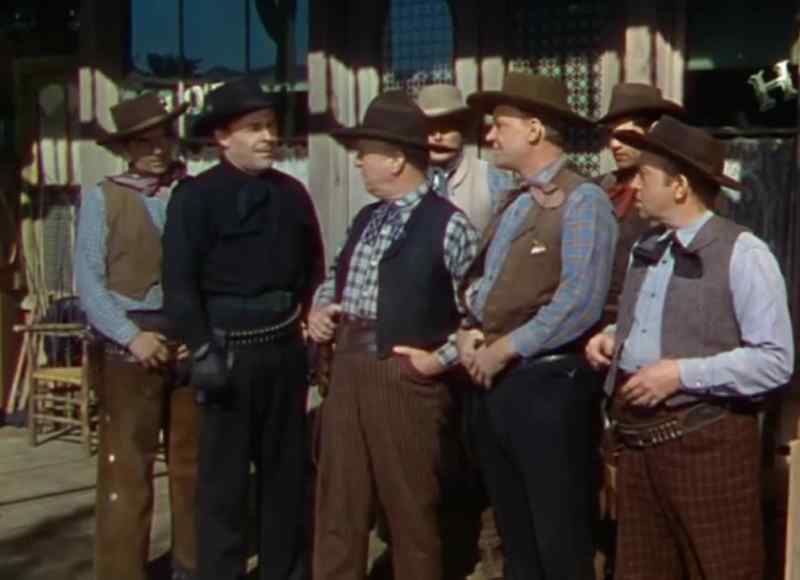 Your foreman get here yet? - You don't see him, do ya?