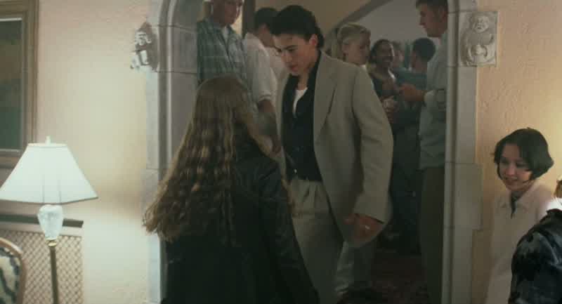 Your sister here Stay away from my sisterOh I'll stay away from your sisterBut I can't guarantee she'll stay away from me