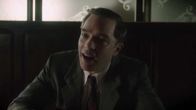 You're a journalist? - I have a society column