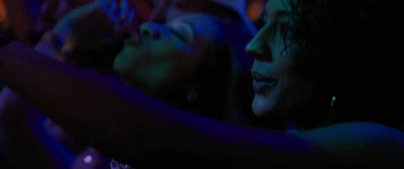 You're gonna fall When the stereos pump me