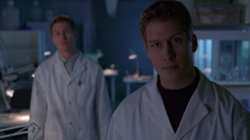 You're hybrids. - Please come in so that we might explain