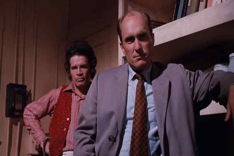 You're Macklin. - That's right