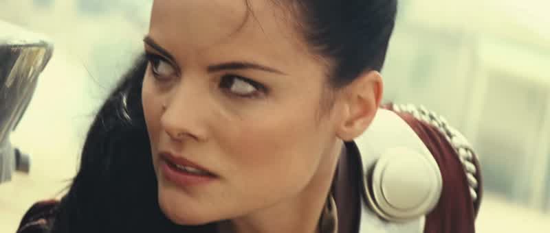 Sif. Sif, you've done all you can. No. I will die a warrior's death. Stories will be told of this da