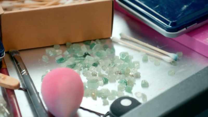 You've got the crystals. -Yeah, so, I'm doing those three colors