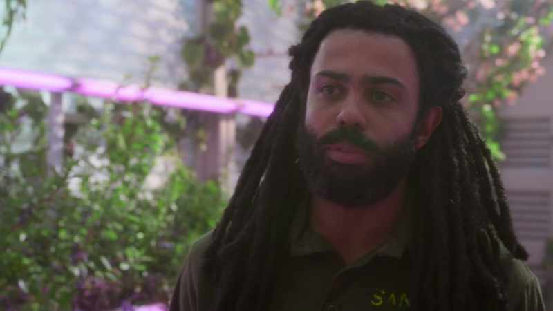 Zarah didn't kill Sean Wise. I'll give you that one for free