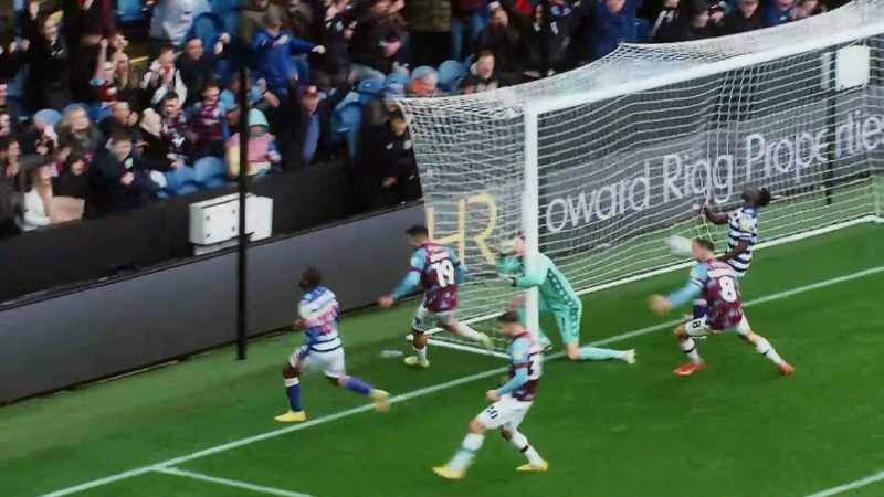 Zaroury scores in the 94th minute! Has won it!
