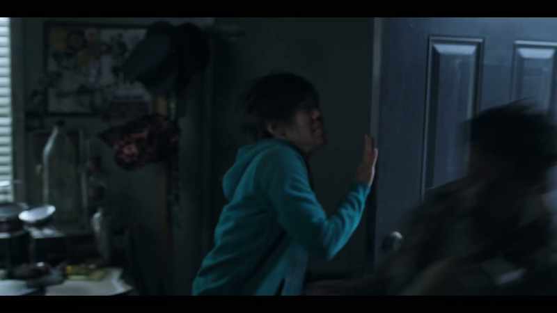[zombies snarling]